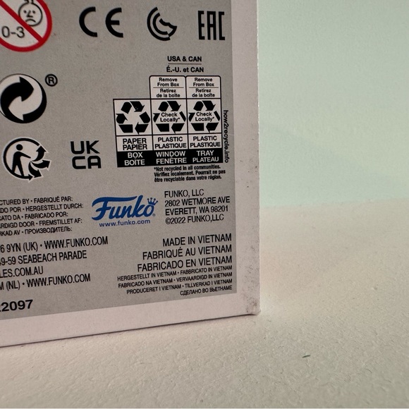 Funko Pop! - Thor Love and Thunder Vinyl Figure - Valkyrie #1042 - Picture 8 of 9